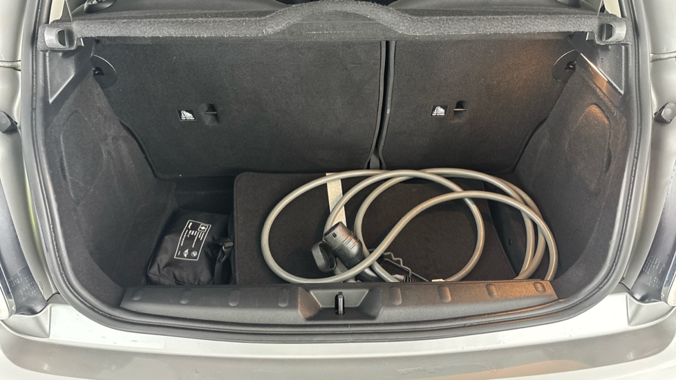 MINI HATCHBACK Image 15