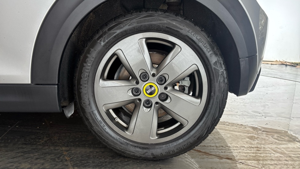 MINI HATCHBACK Image 18