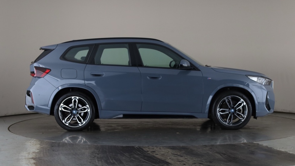 BMW iX1 Image 6