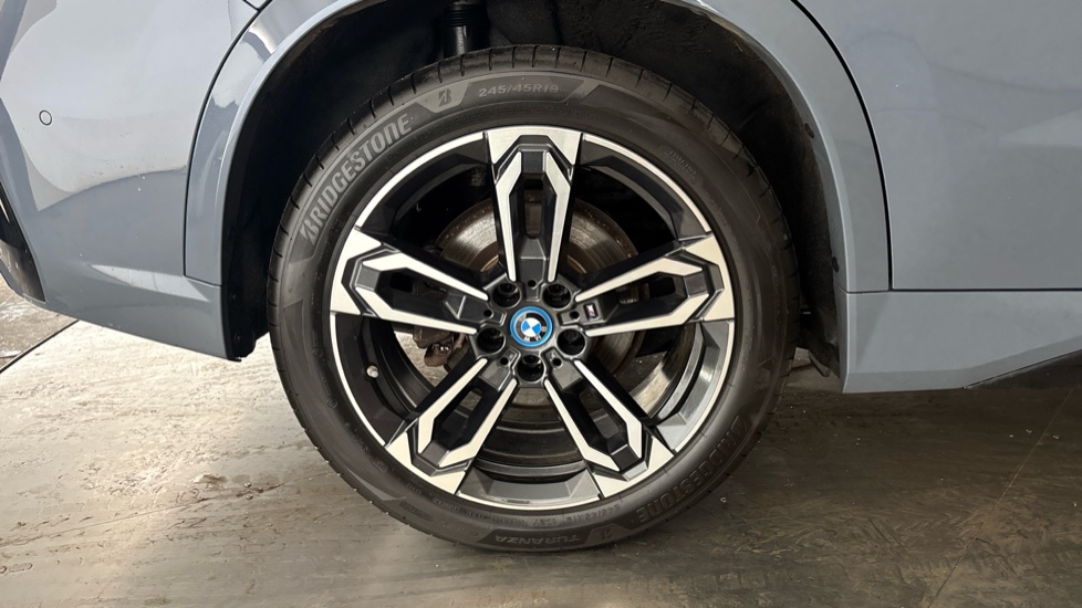 BMW iX1 Image 19