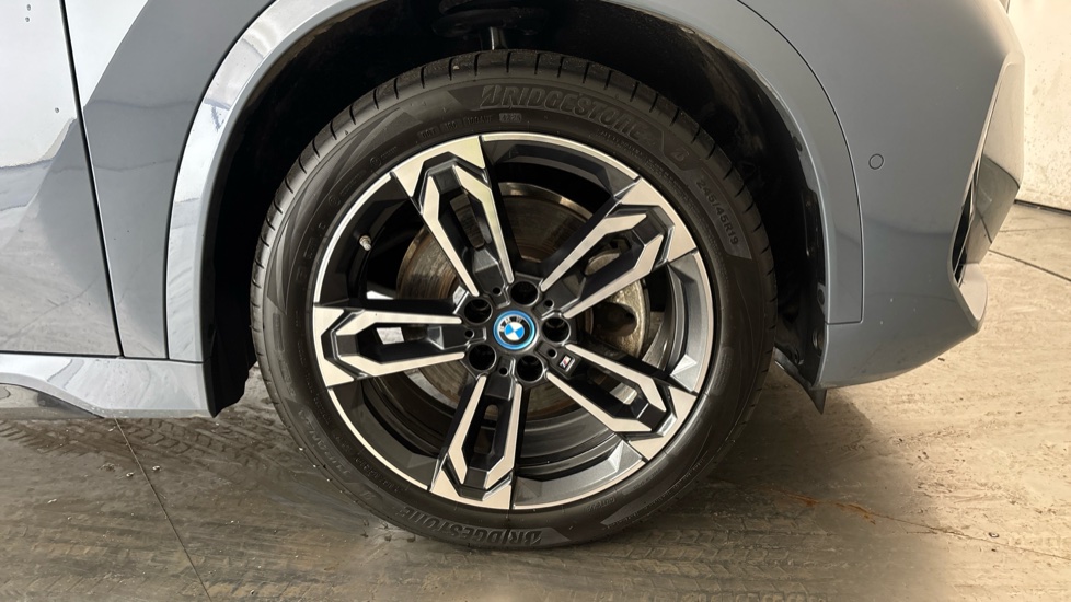 BMW iX1 Image 20