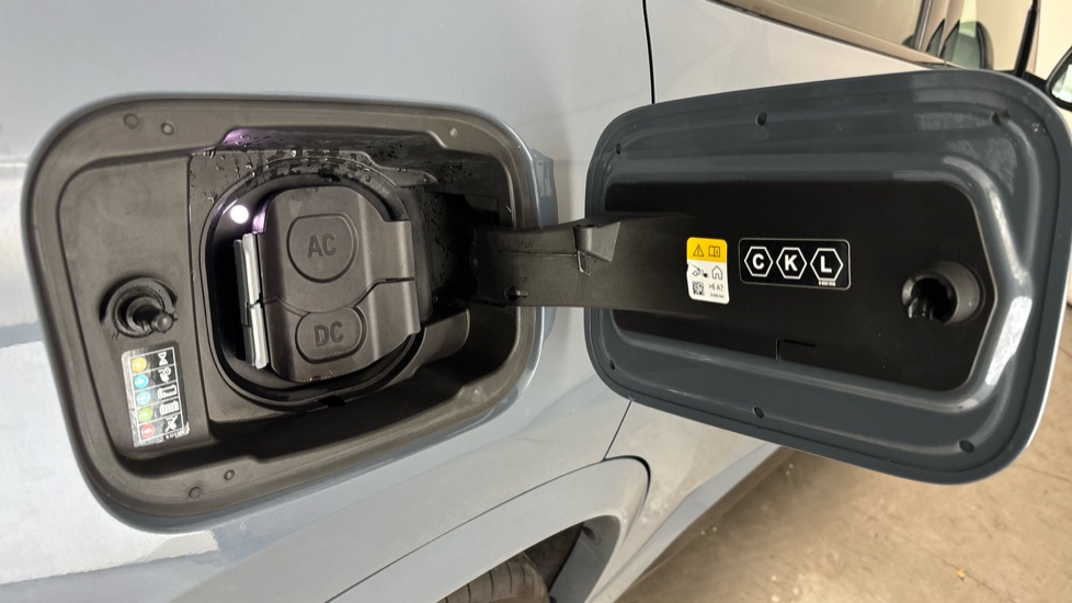 BMW iX1 Image 21