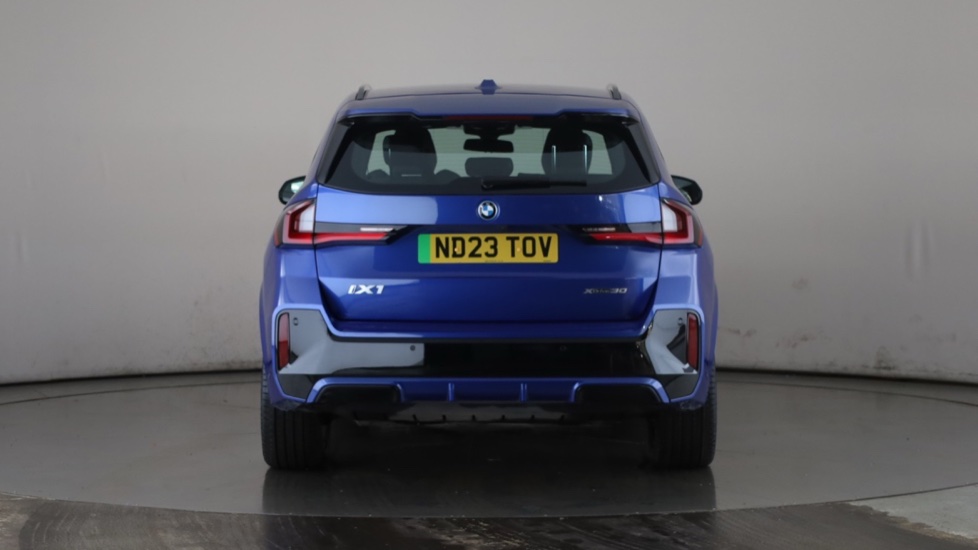 BMW iX1 Image 4