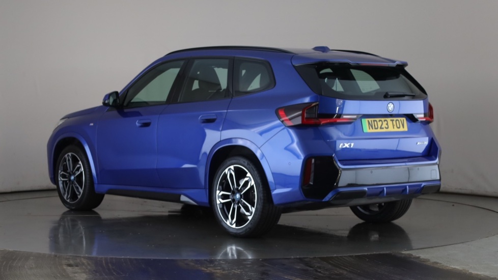 BMW iX1 Image 3