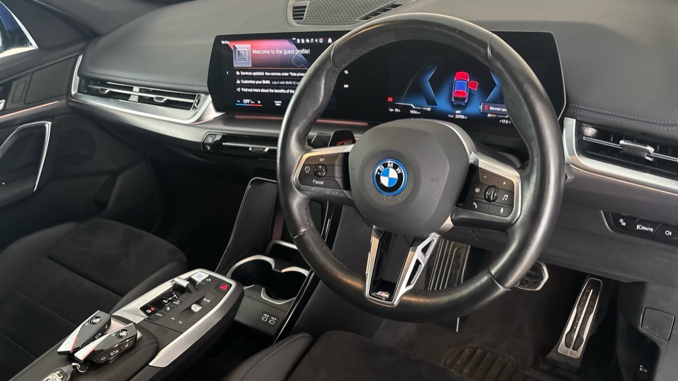 BMW iX1 Image 9
