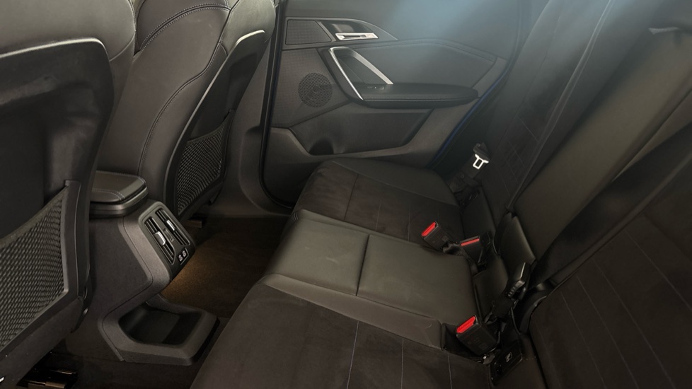 BMW iX1 Image 14