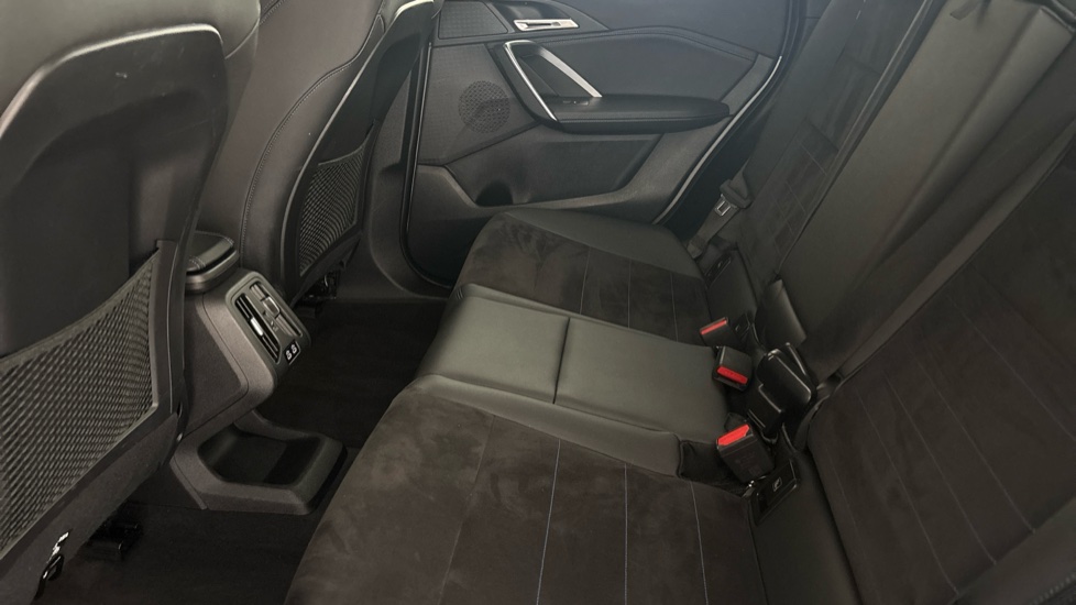 BMW iX1 Image 14