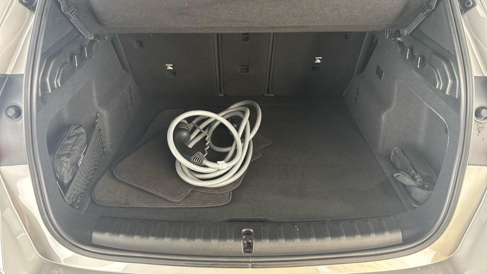 BMW iX1 Image 15
