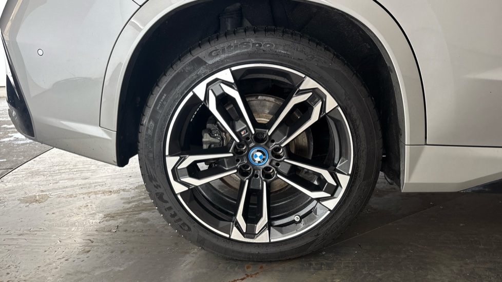 BMW iX1 Image 19