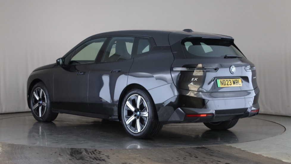 BMW iX Image 3