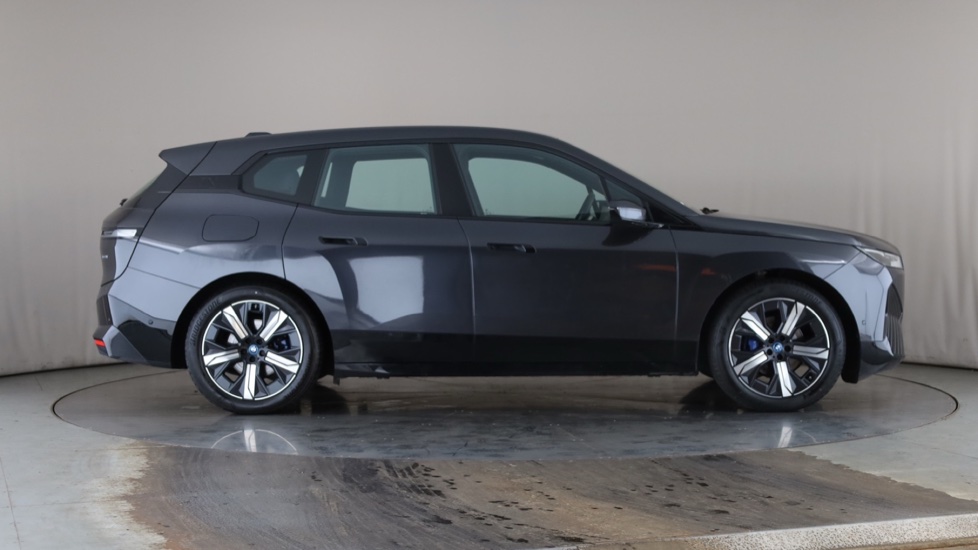 BMW iX Image 6