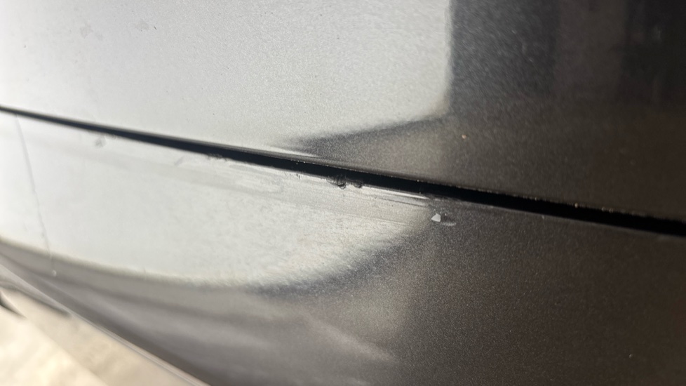 BMW iX Scratches and chips