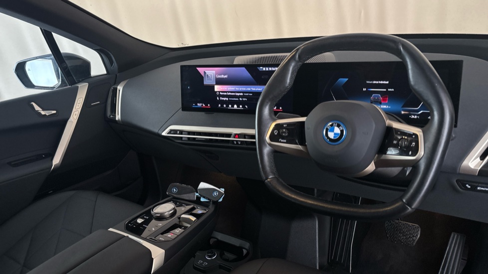 BMW iX Image 9