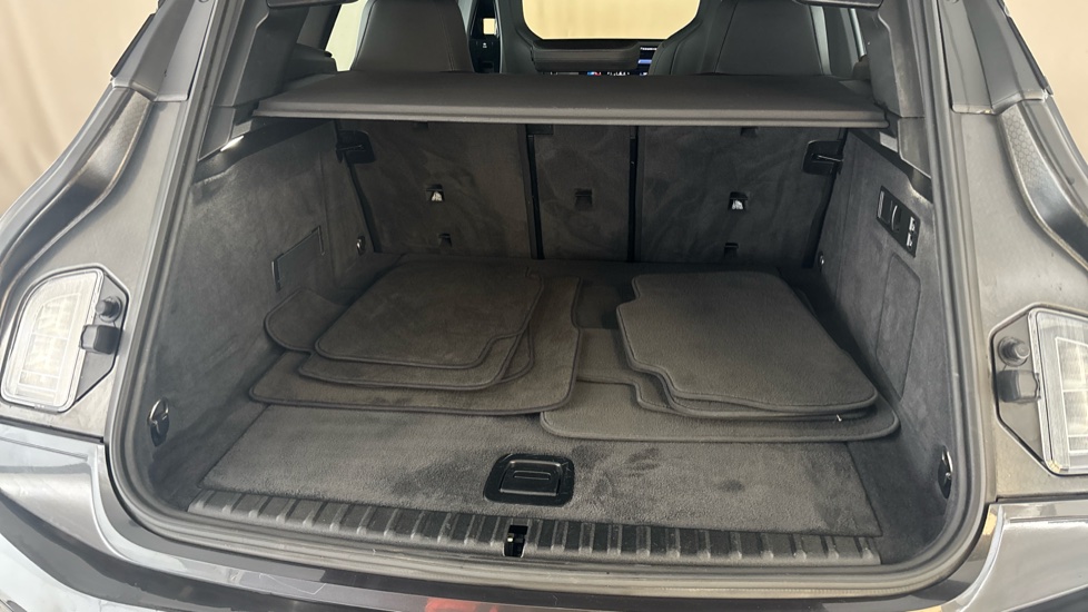 BMW iX Image 15