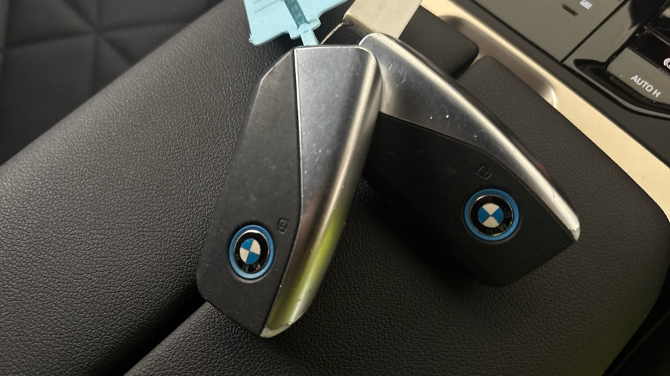 BMW iX two keys