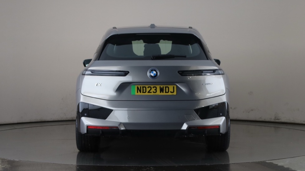 BMW iX Image 4