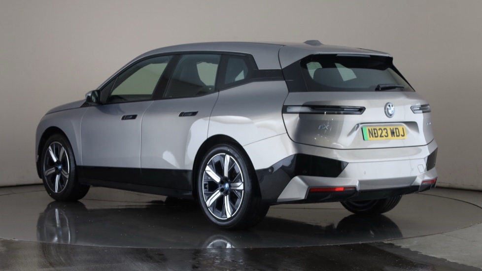 BMW iX Image 3