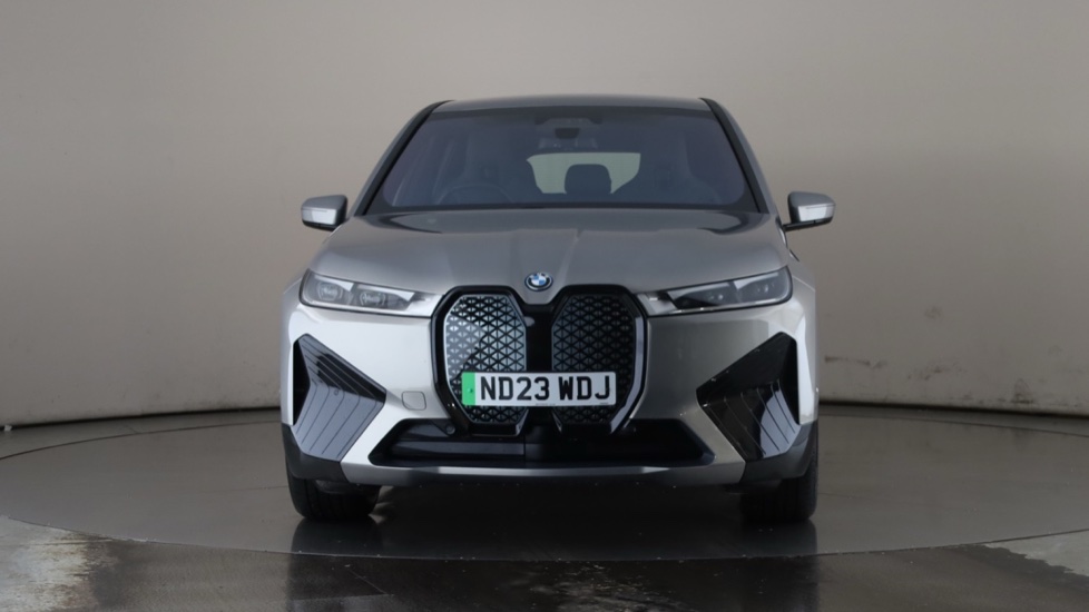 BMW iX Image 8