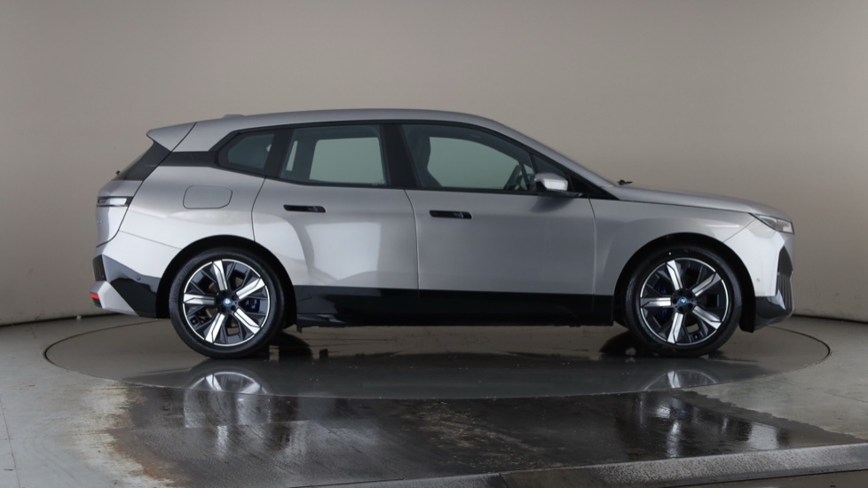 BMW iX Image 6
