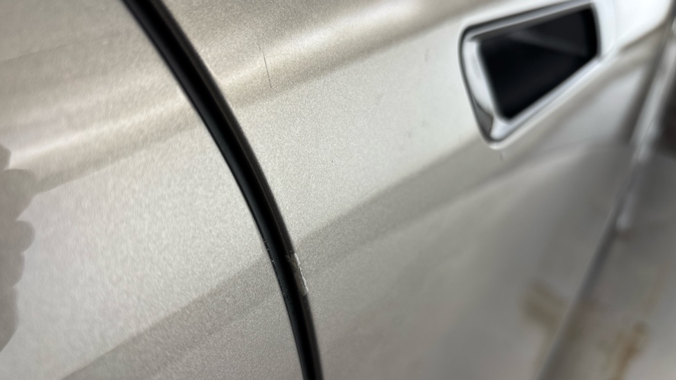BMW iX chips and scratches