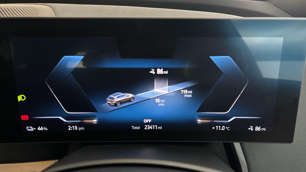 BMW iX Image 13