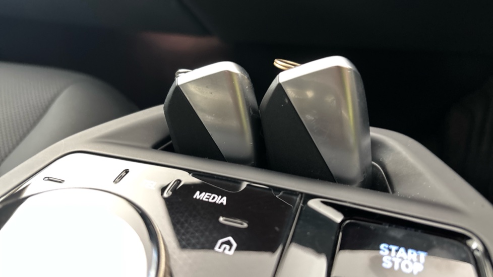 BMW iX two keys