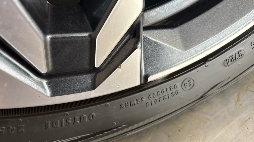 BMW iX1 Scuff