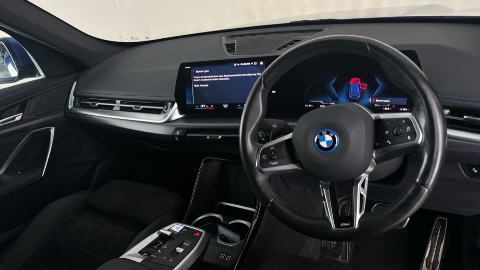 BMW iX1 Image 9