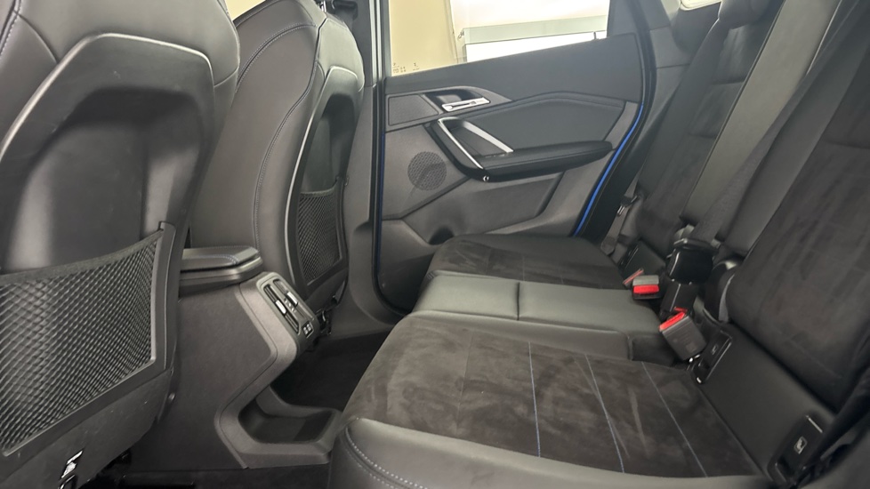 BMW iX1 Image 14