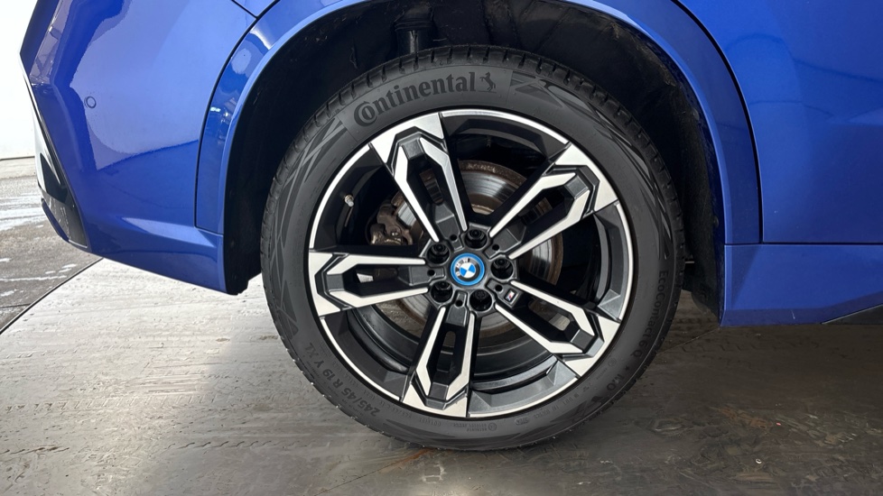 BMW iX1 Image 19