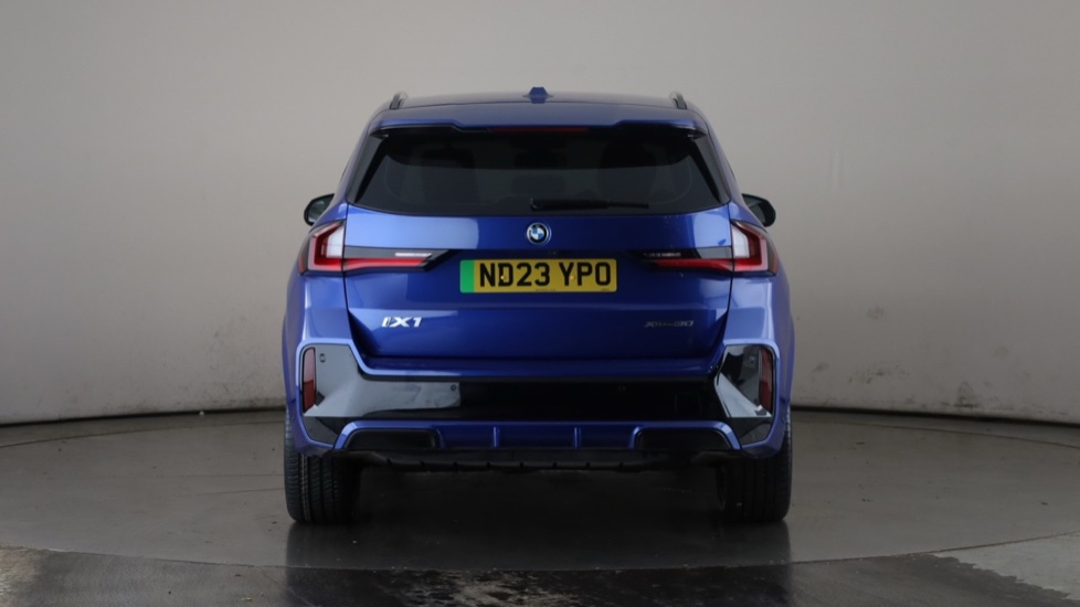 BMW iX1 Image 4