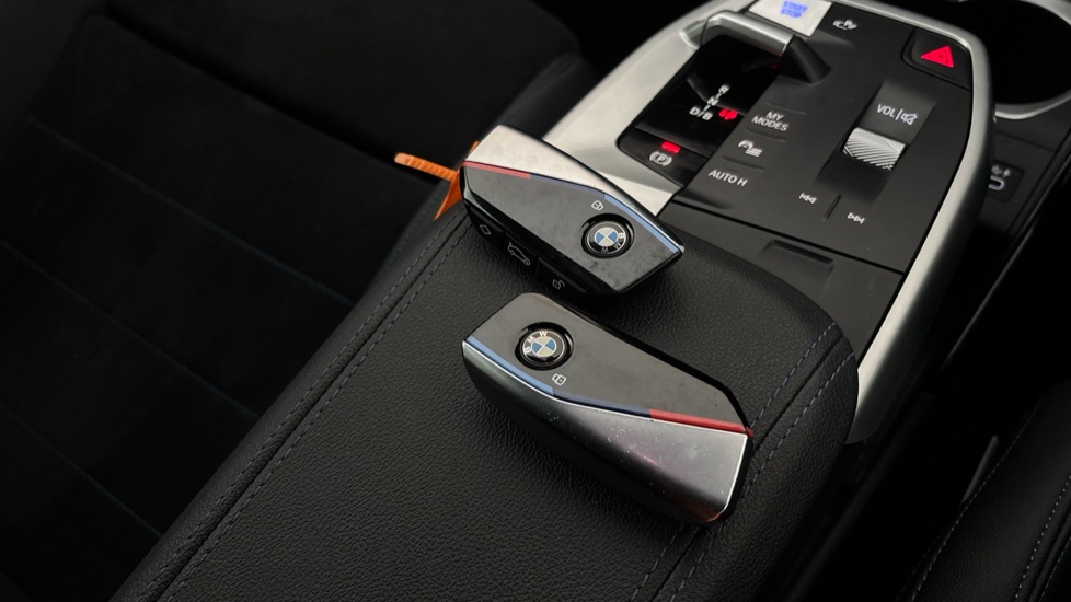 BMW iX1 2 keys available