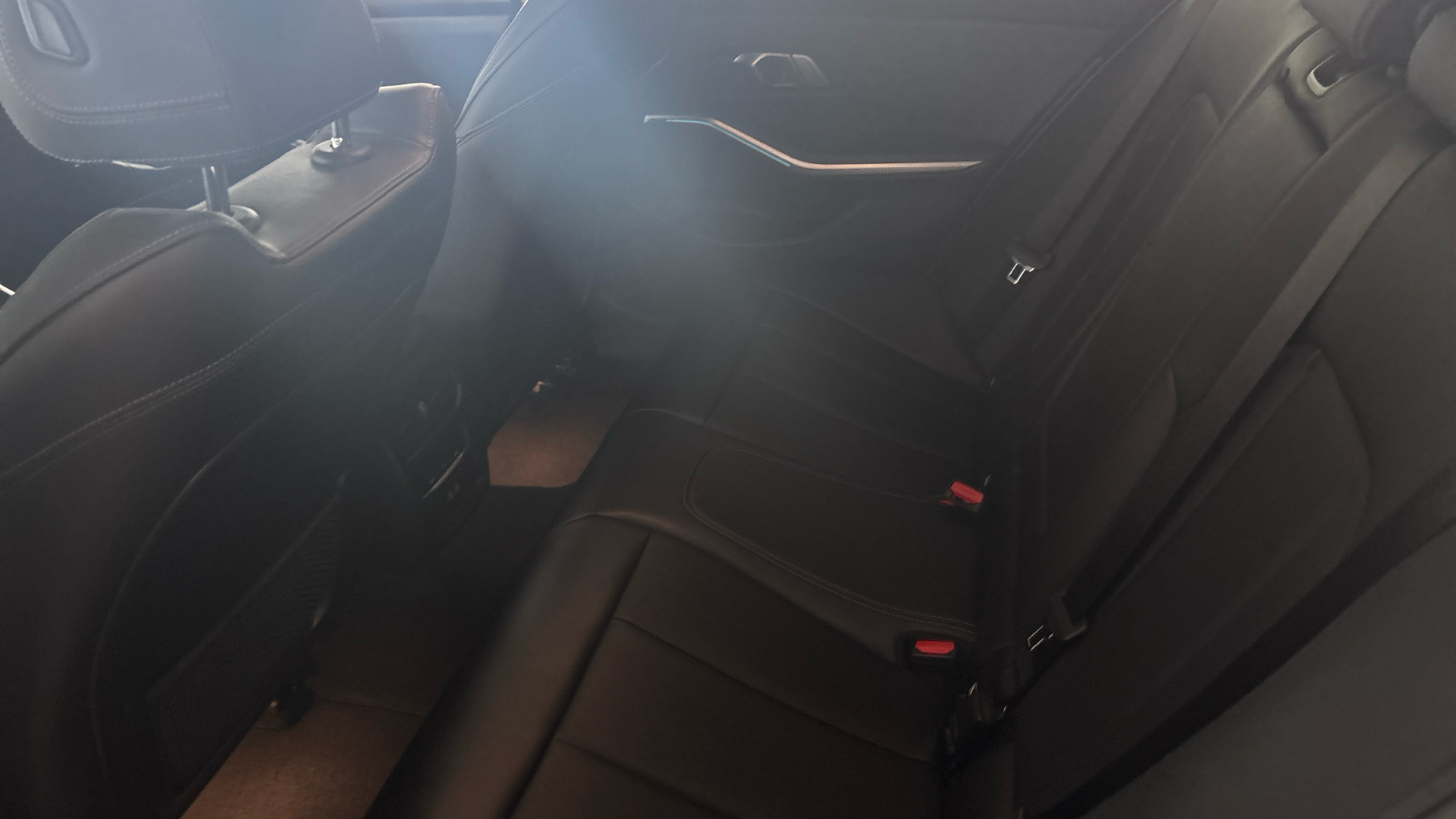 4020662 330e Sport 4dr Step Auto