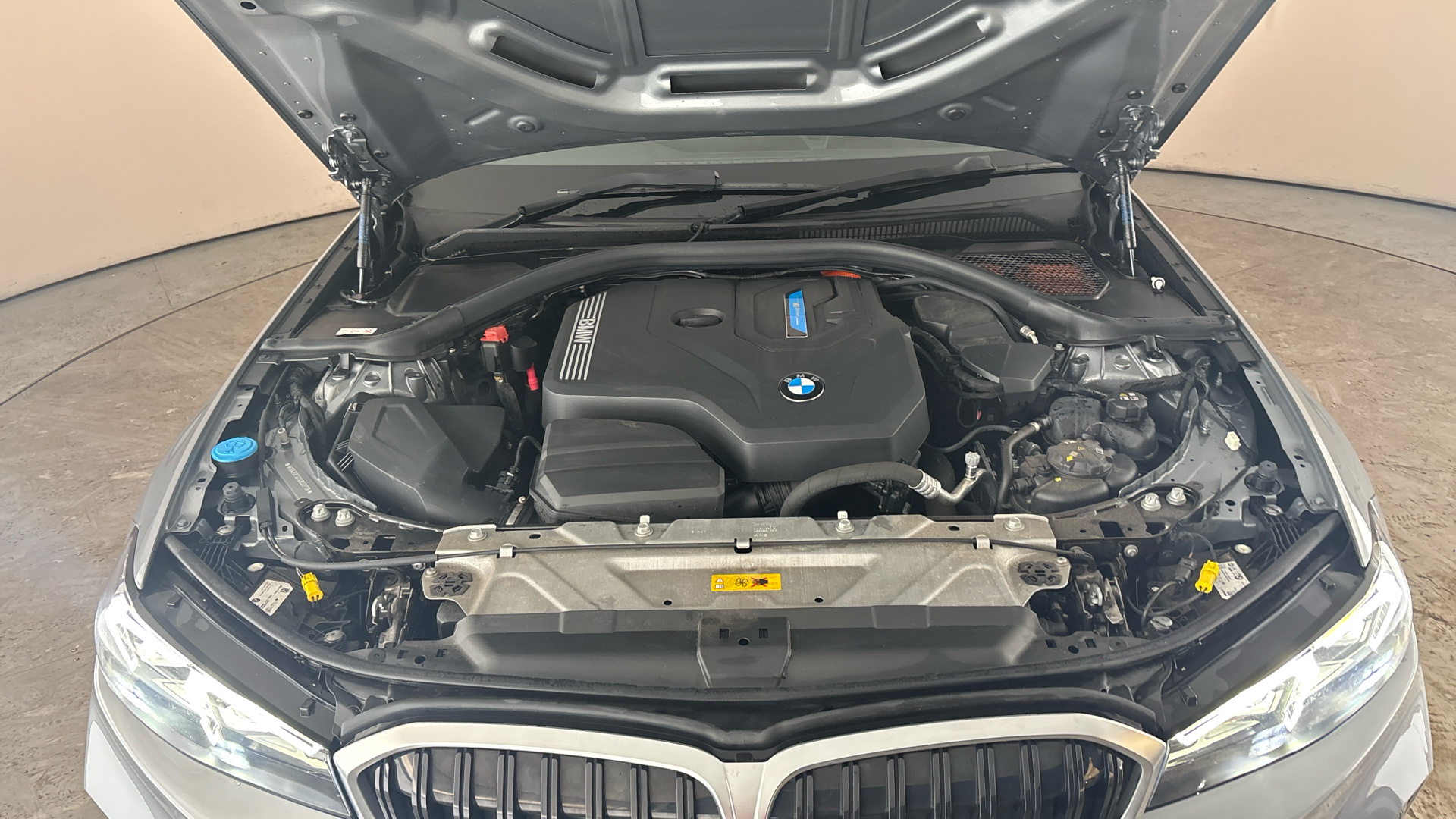 4020662 330e Sport 4dr Step Auto