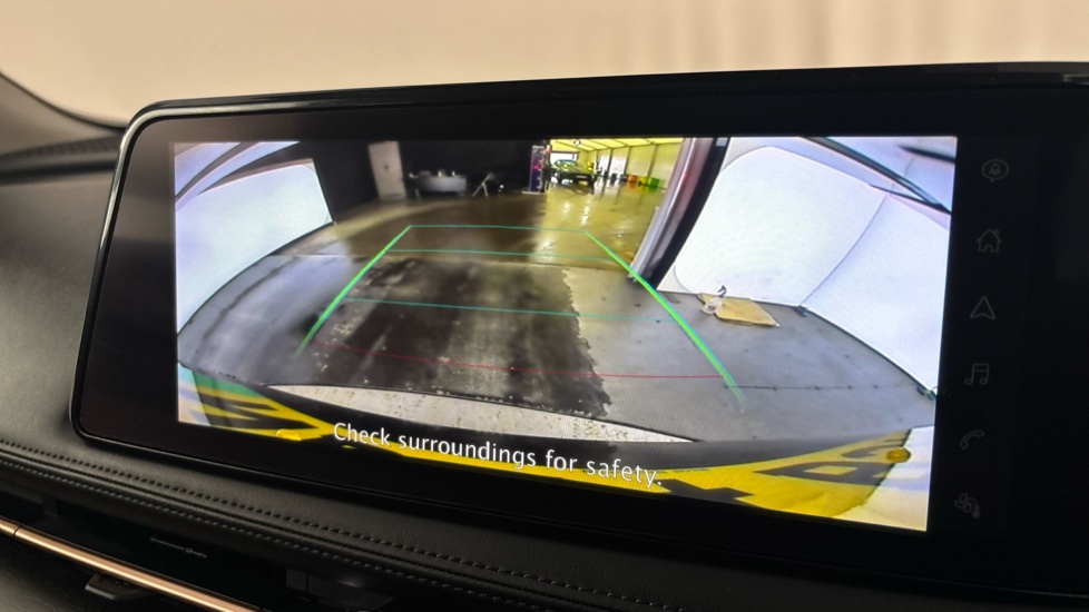 Nissan Ariya Reverse camera