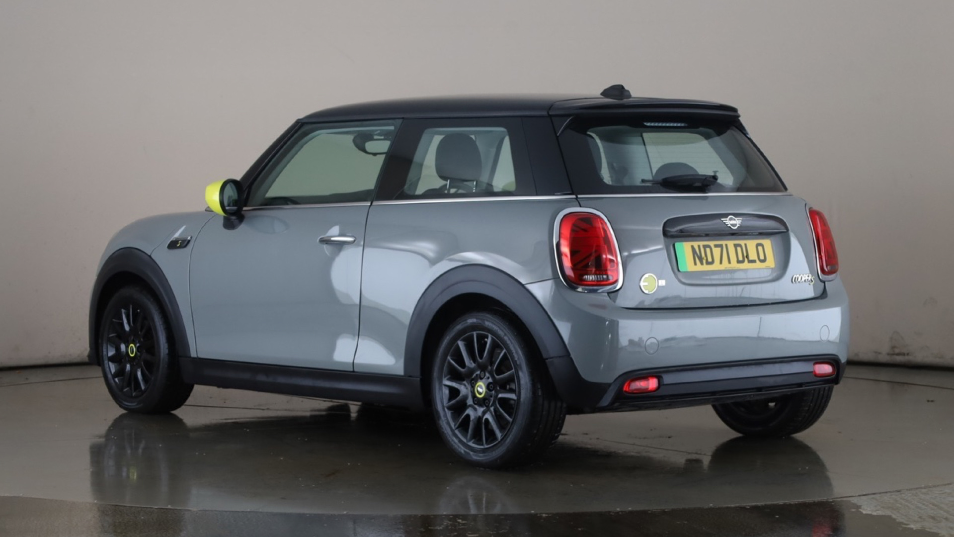4058149 135kW Cooper S Level 1 33kWh 3dr Auto