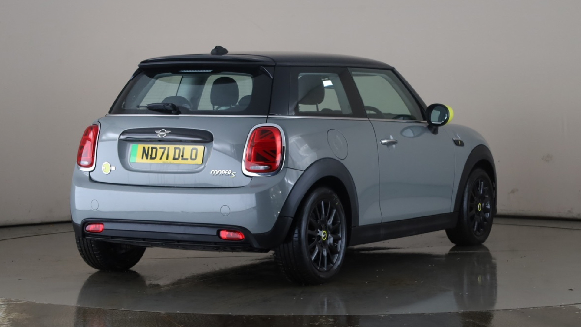 4058149 135kW Cooper S Level 1 33kWh 3dr Auto