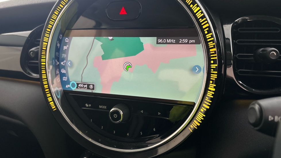 MINI HATCHBACK Image 12