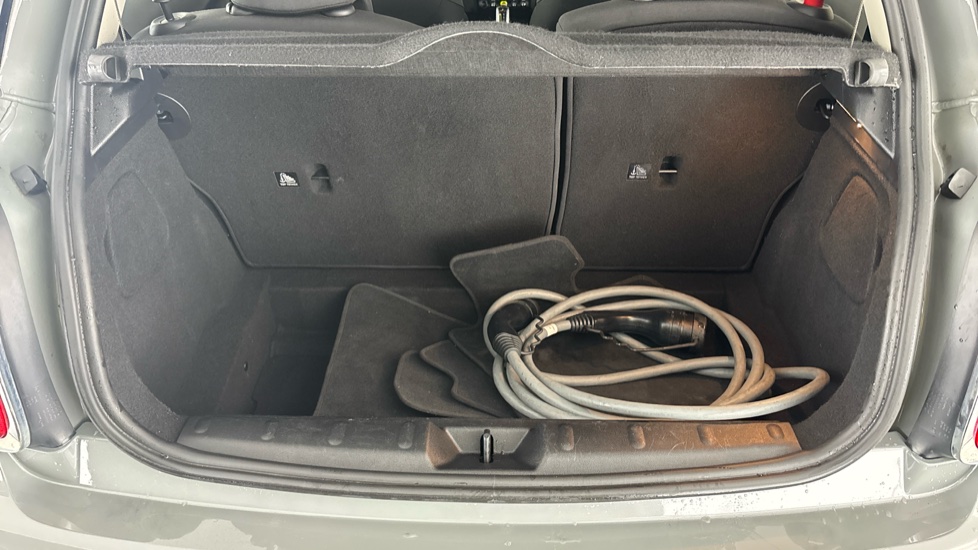 MINI HATCHBACK Image 15