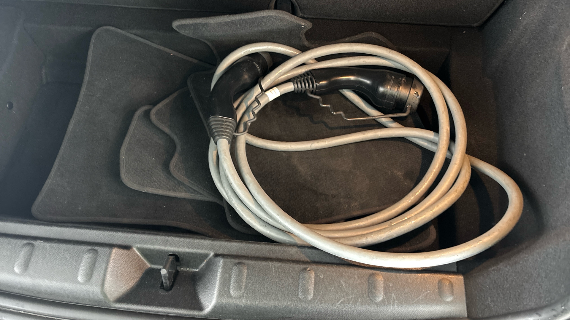 4058149 135kW Cooper S Level 1 33kWh 3dr Auto