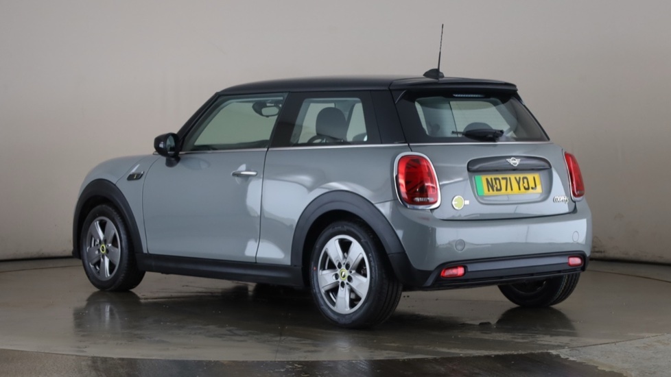 MINI HATCHBACK Image 3