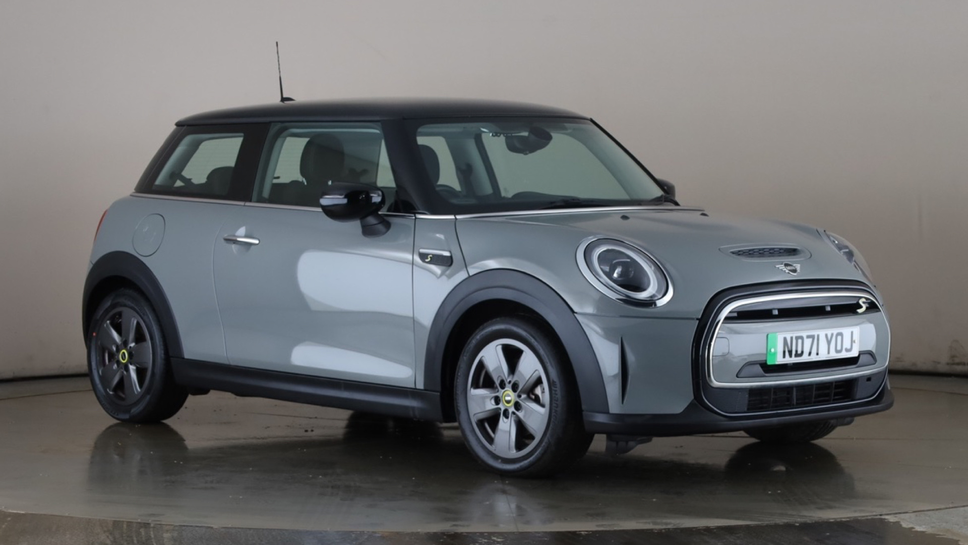 4060160 135kW Cooper S Level 1 33kWh 3dr Auto
