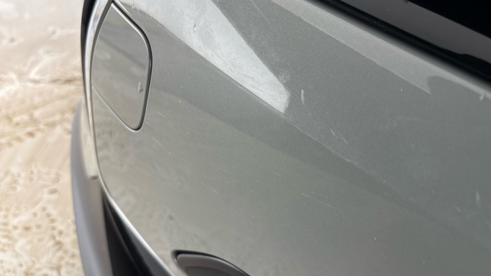 MINI HATCHBACK Scratches