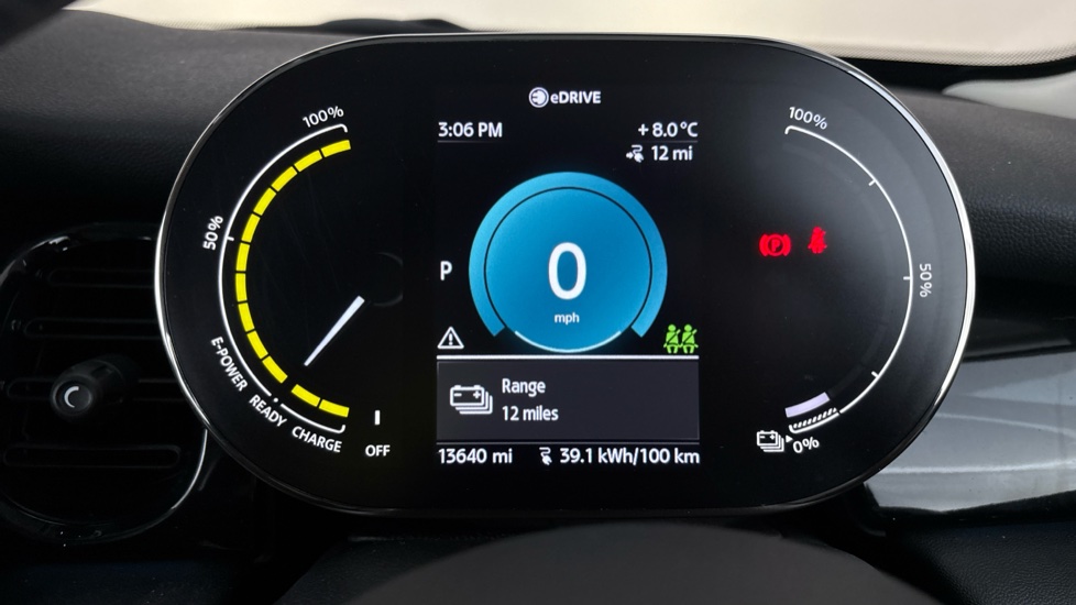 MINI HATCHBACK Image 13