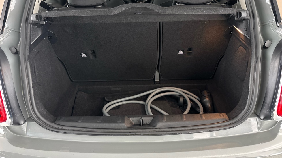 MINI HATCHBACK Image 15