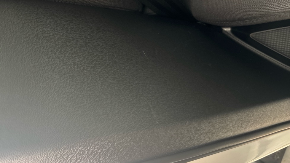 VOLVO XC40 Scratches