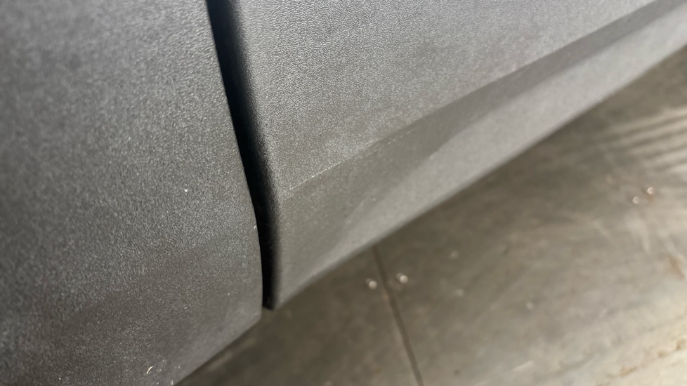 VOLVO XC40 Scratches
