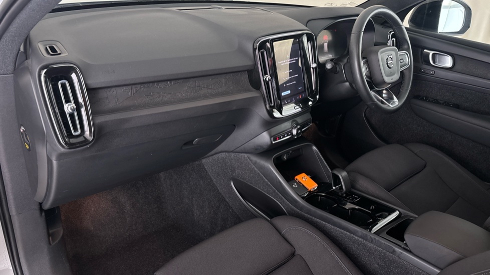 VOLVO XC40 Image 10
