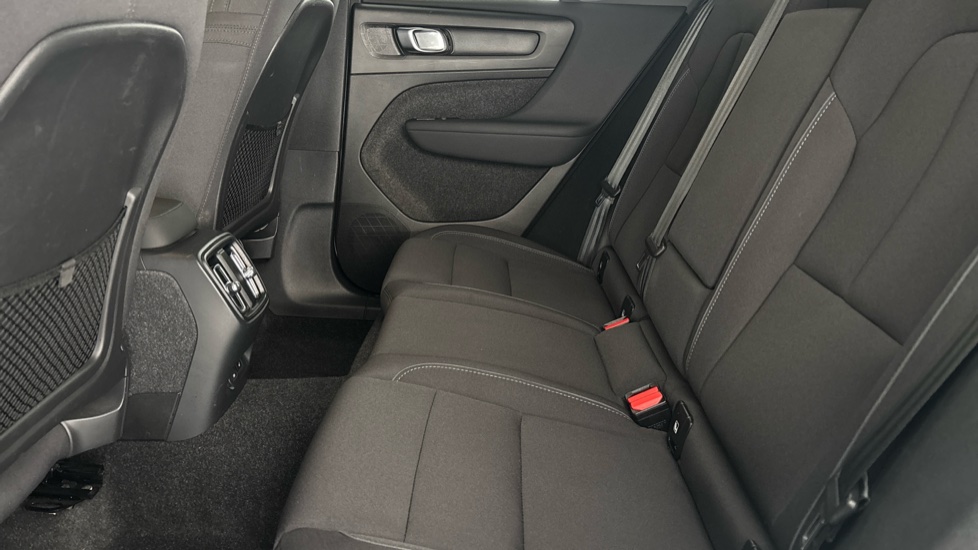 VOLVO XC40 Image 14