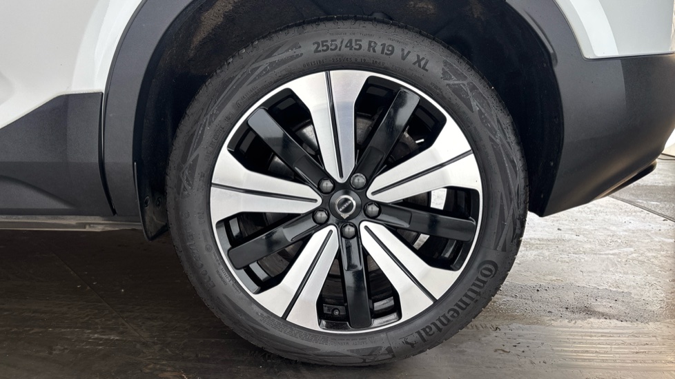VOLVO XC40 Image 18